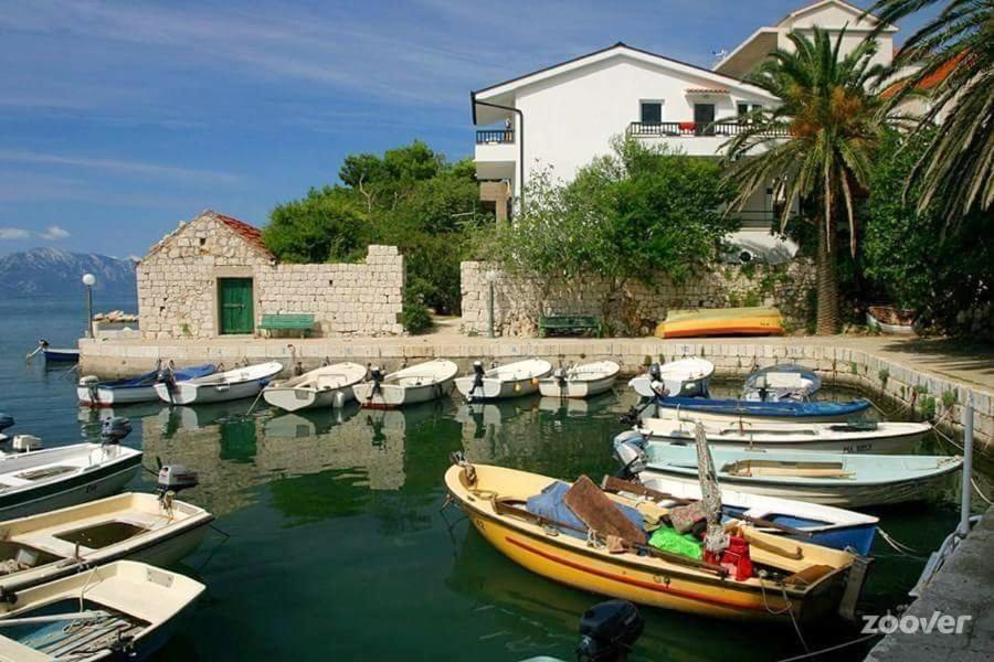Vacation Andrea * Gradac (Split-Dalmatia)